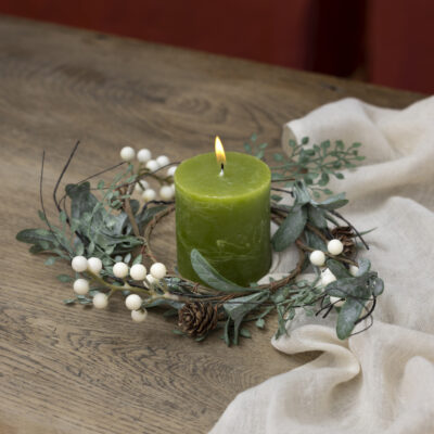 White Berry Candle Ring with Frosted Leaves