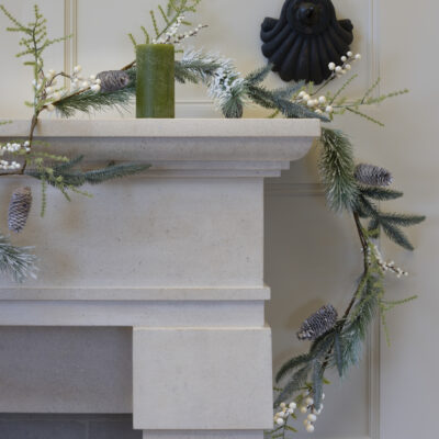 White Berry & Fircone Garland
