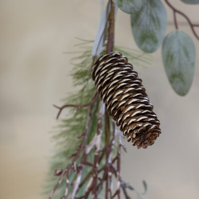 Foliage & Fircone Garland