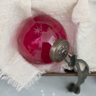 Star Etched Bauble Pink with Velvet Ribbon