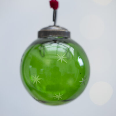 Star Etched Bauble Green with Velvet Ribbon